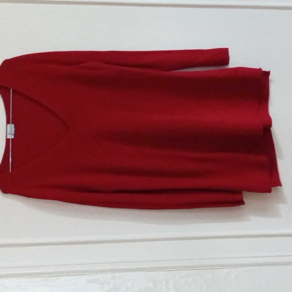 Sweater - Picture 1 of 1